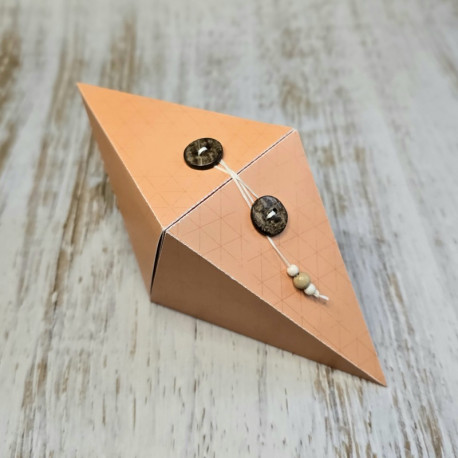 Download 246 Sommer3_Doppelpyramide – Kleopatras Ohrring