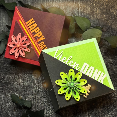 Stanze Quadratische Box mit Dreieckshülle/ Groß