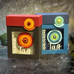 Box mit frontalem Fenster für Schriftstanzen / Groß (475)